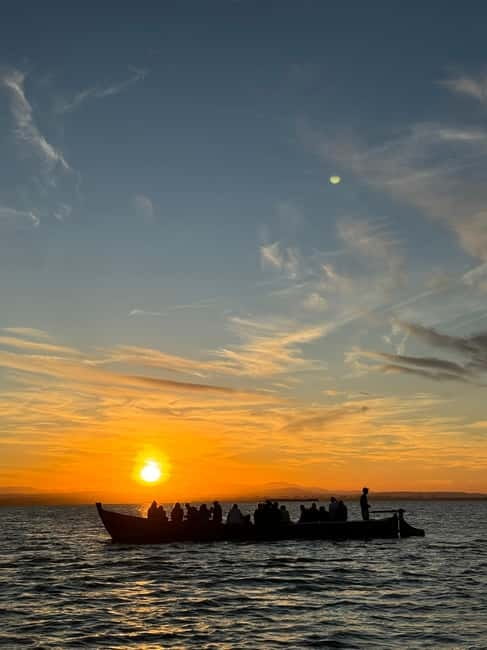 Albufera of Valencia: Guided boat ride around the Albufera - Rice fields, fishing, and Arab influence