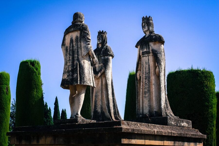 Alcazar of Cordoba Entry Ticket and Guided Tour - Fountains, fish ponds, and orange trees