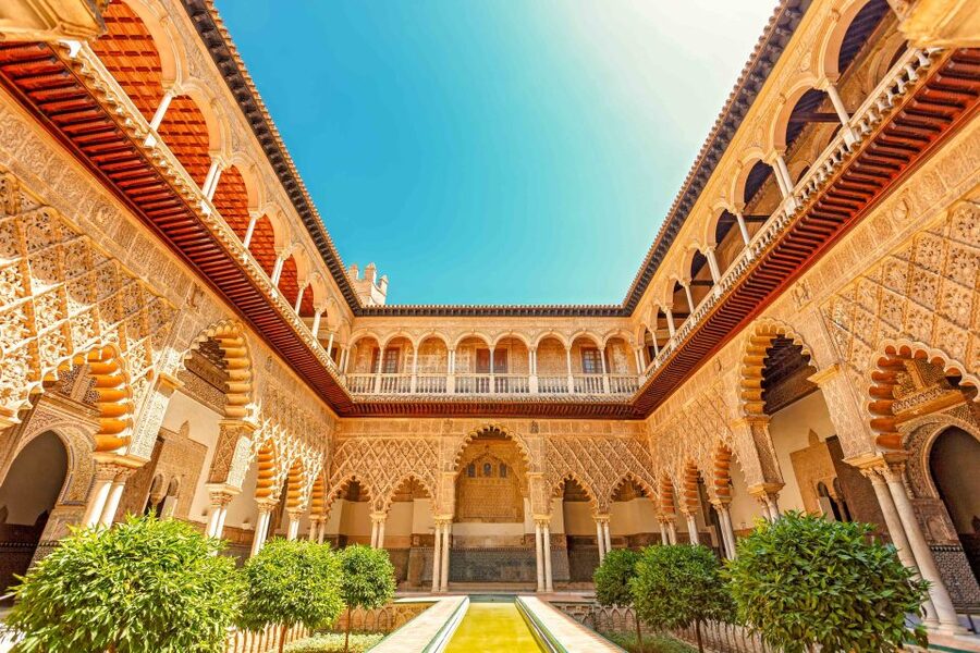 Alcázar of Seville Skip-the-Line Tickets and Guided Tour - What the 90-minute format does well
