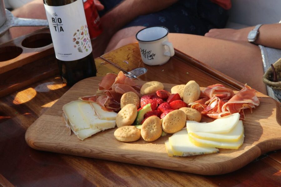 Alcudia: Traditional Wooden Boat Trip with Snorkeling - A few practical tips for a better outing