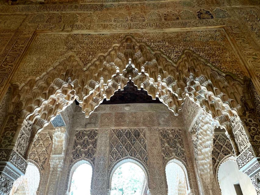 Alhambra and Nasrid Palaces Guided Tour with Tickets - Who should book this Alhambra tour?