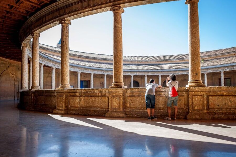 Alhambra & Generalife Tour including Transport & Admission - Should you book this Alhambra tour?