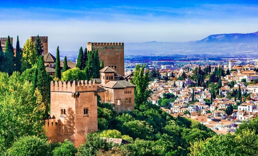 Alhambra: Guided Tour with Fast-Track Entry - Is $159 a fair price?