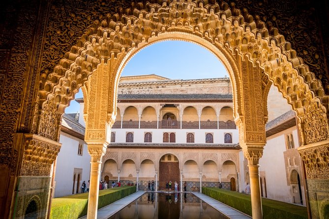 Alhambra: Small Group Tour with Local Guide & Admission - The guides who shape the experience