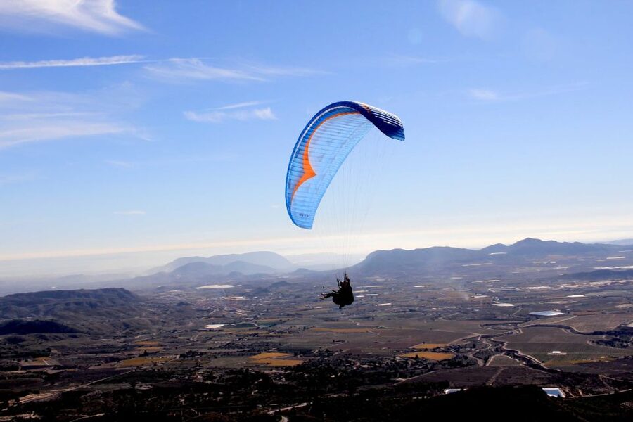 Alicante and Santa Pola: Tandem Paragliding Flight - Meeting Juan and Maria in Agost