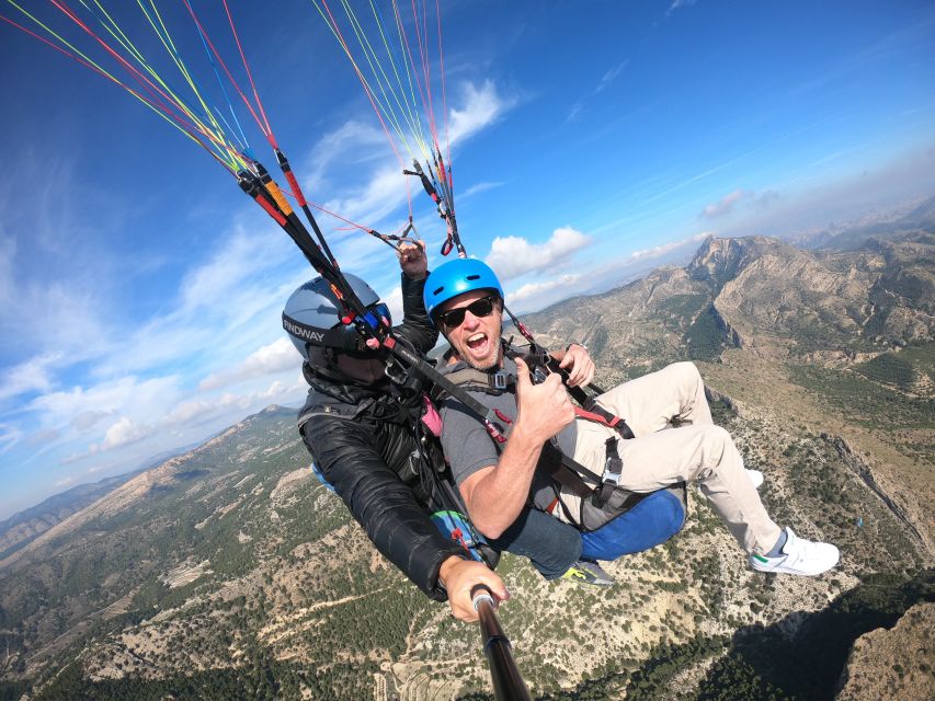 Alicante and Santa Pola: Tandem Paragliding Flight - Who should book this flight?