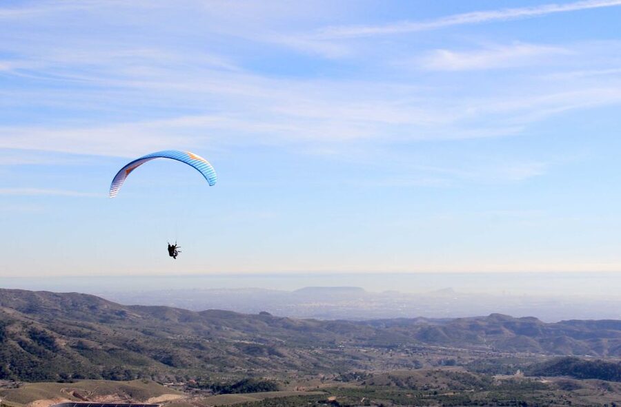 Alicante and Santa Pola: Tandem Paragliding Flight - Practical advice for a smoother flight
