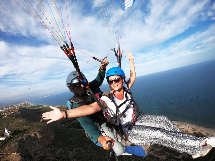 Alicante and Santa Pola: Tandem Paragliding Flight - The briefing and short practice run
