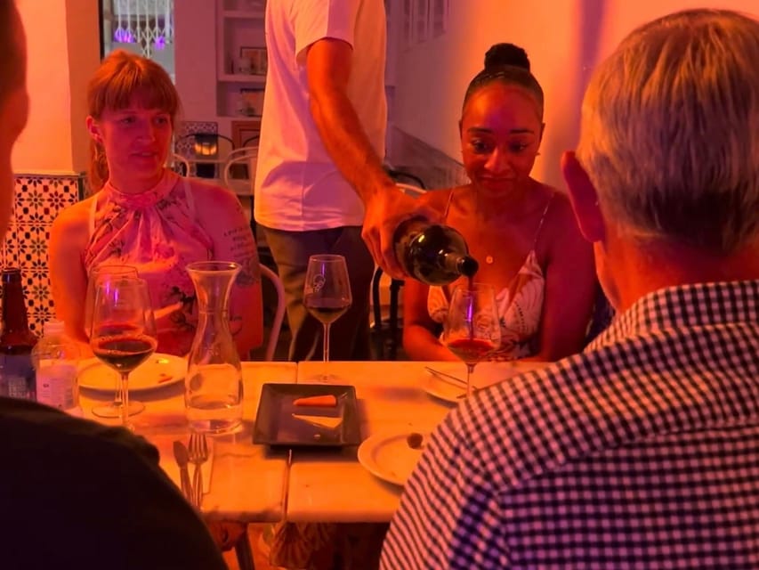 Alicante Best Wine Tasting & Tapas Club - What makes it different from a standard wine bar?
