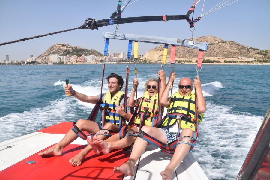 Alicante: Boat Trip and Parasailing Experience with Drink - Timing, language, and cancellation