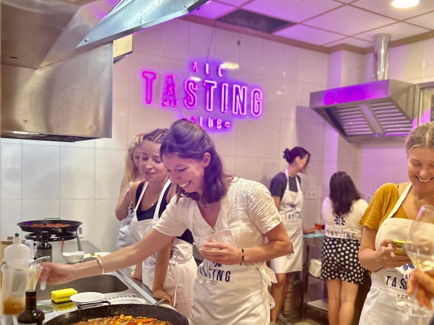 Alicante Paella Cooking Class, Tapas, Drinks and Market - Starting at Alicante’s Central Market