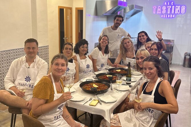 Alicante Paella Cooking Class, Tapas, Drinks and Marketplace - What the Central Market adds to the class