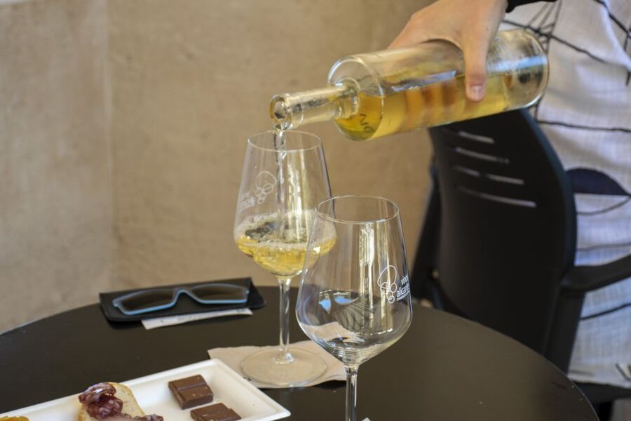 Alicante: Santa Bárbara Castle Wine Tasting with Cold Cuts - The Alicante food pairing