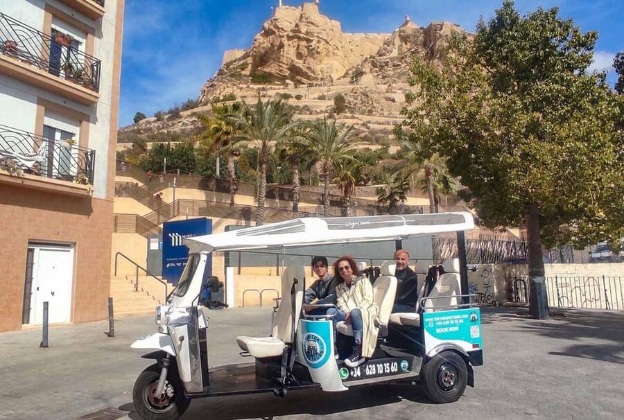 Alicante Tuk Tuk Overview Tour - Starting at Plaza Puerta del Mar