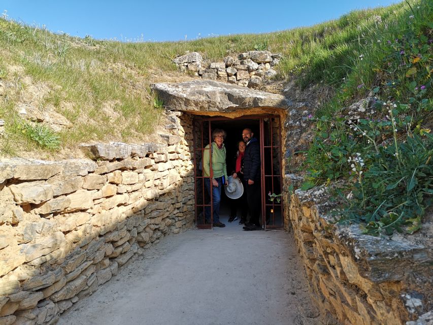 Antequera: Dolmens and El Torcal Tour with Transfer - Why the small group makes a difference