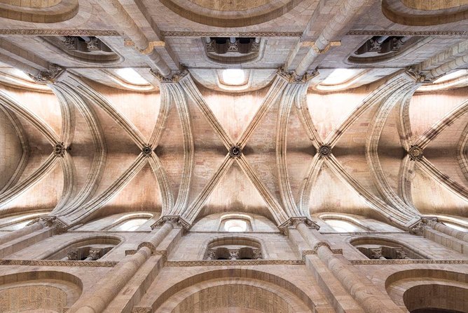 Avila with Walls and Segovia with Alcazar from Madrid - Lunch in Segovia: simple meal or local specialty