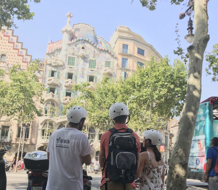 Barcelona: 2.5-Hour Gaudí Segway Tour - Sagrada Família and its surrounding streets