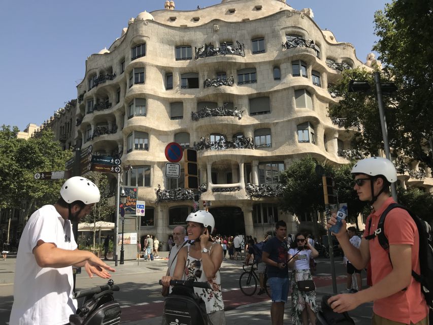 Barcelona: 2.5-Hour Gaudí Segway Tour - A quick taste of Gràcia at Plaza de la Vila