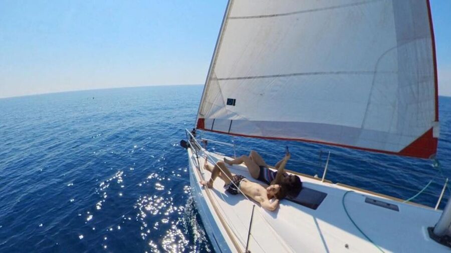 Barcelona: 2-Hour Sunset Sailboat Trip - Who will enjoy this Barcelona sail