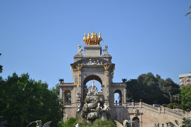 Barcelona 3-hour Bike or E-Bike Tour: Highlights and Hidden Gems - Sagrada Família without the admission ticket