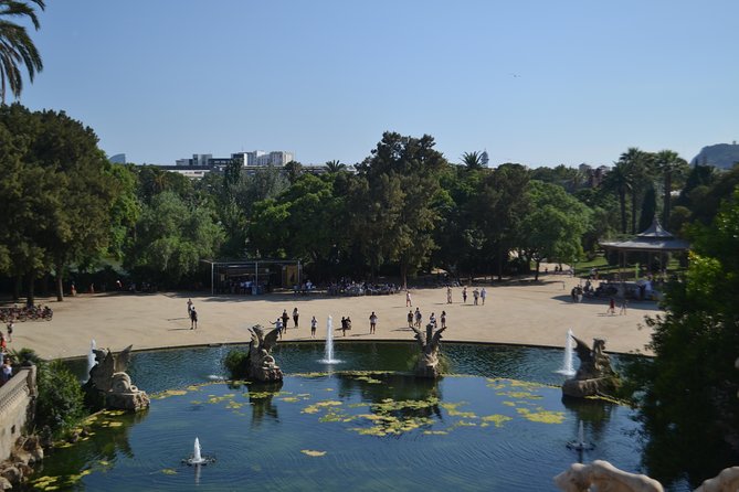 Barcelona 3-hour Bike or E-Bike Tour: Highlights and Hidden Gems - Port Olímpic and the Mediterranean coast