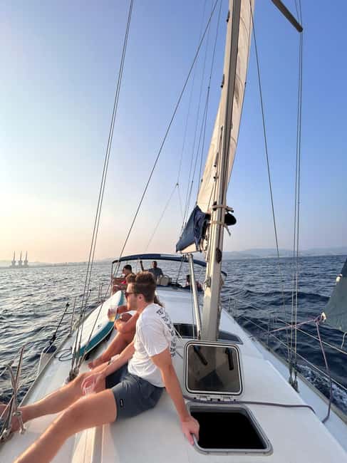 Barcelona Badalona : Sailboat Tour, Snacks, Drinks, Swimming - Snacks, Cava, and the Two-Hour Rhythm