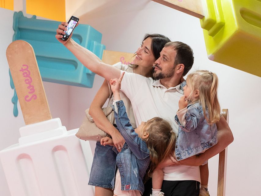 Barcelona – Big Fun Museum & Museum of Illusions Experience - Sweet Museum and Alice Through the Looking Glass