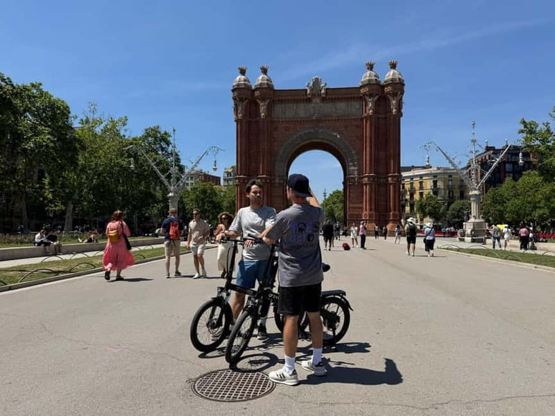 Barcelona: Bike or eBike Tour, Top Sights & Local Insights - Why a bicycle is a smart way to see Barcelona