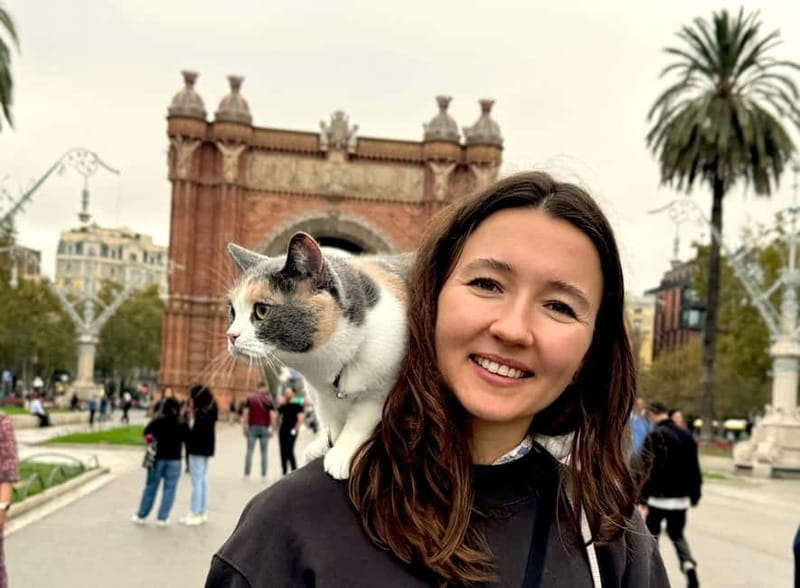 Barcelona: Bike or eBike Tour, Top Sights & Local Insights - The guides make the difference