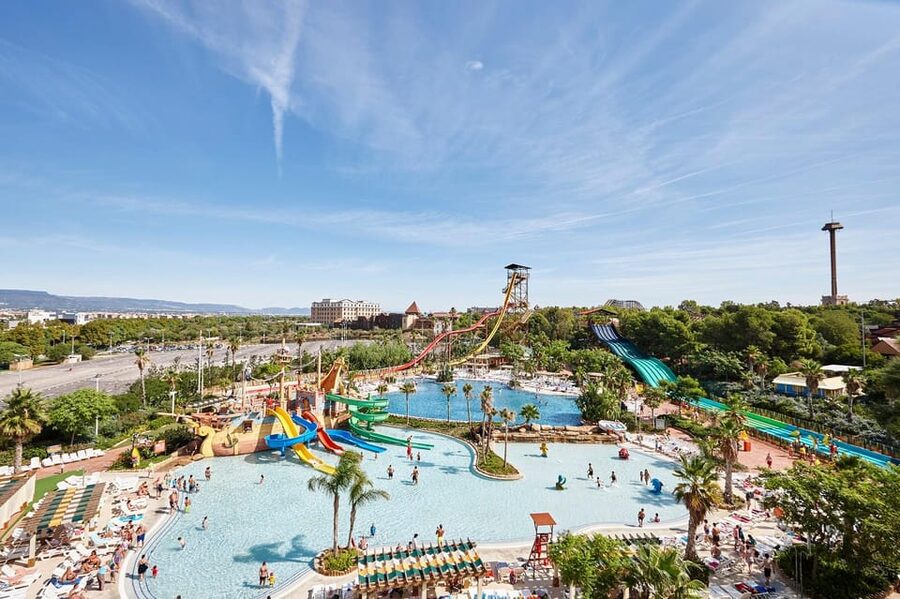 Barcelona: Caribe Aquatic Park Full-Day Ticket with Transfer - Crowds, Closures, and the Fixed Return Coach