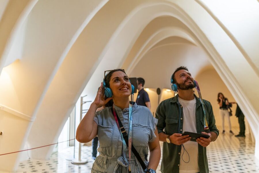 Barcelona: Casa Batlló Be The First Entry Ticket - New design details: Kengo Kuma’s marble ladder and the patio mapping