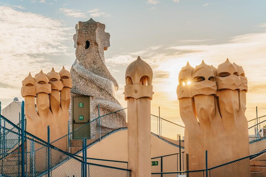 Barcelona: Casa Milà Early-Morning Access Guided Tour - The guide matters more than usual