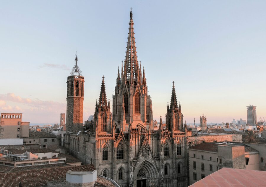 Barcelona Cathedral: Ticket, Guided Tour and VR Experience - The terrace view over Barcelona