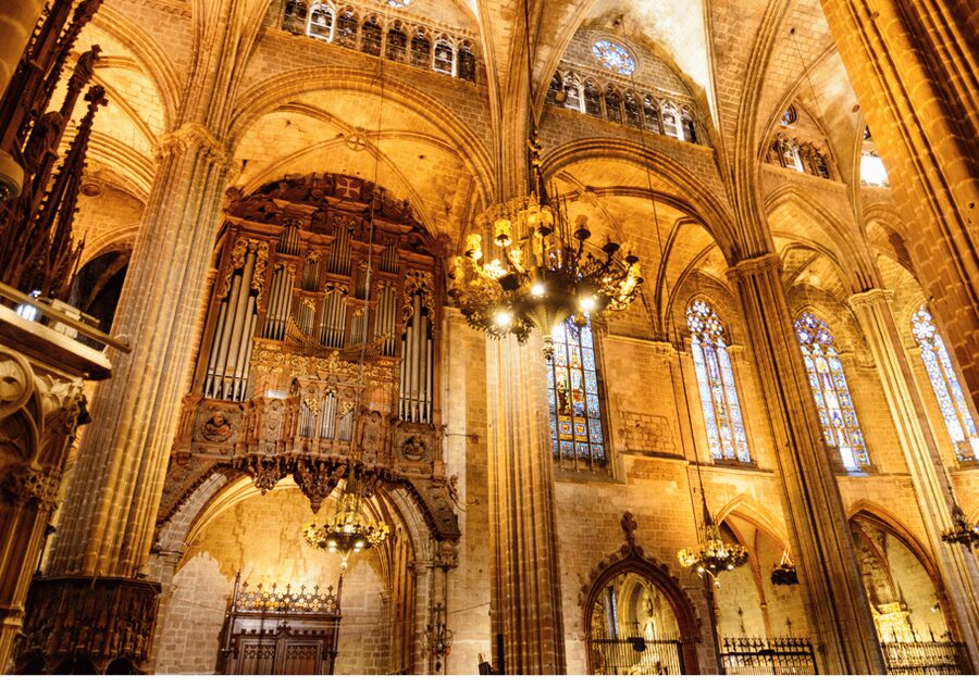 Barcelona Cathedral: Ticket, Guided Tour and VR Experience - Virtual reality and areas beyond the public route