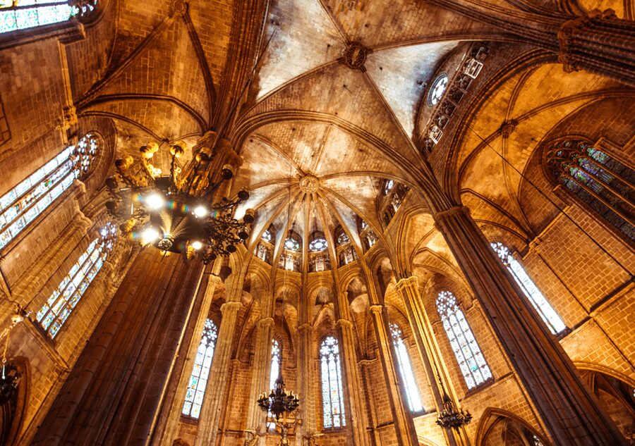 Barcelona Cathedral: Ticket, Guided Tour and VR Experience - The Gothic interior and Saint Eulalia’s story
