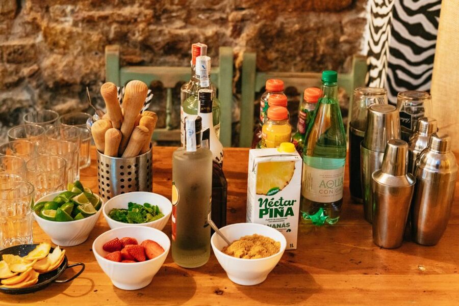 Barcelona: Cocktail Master Class by Mixologist with Tapas - Practical details before you reserve