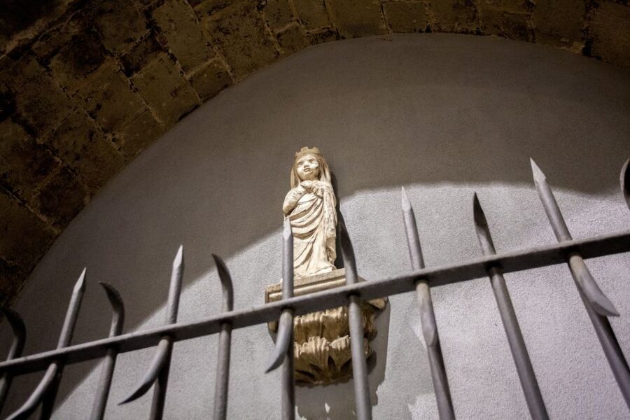 Barcelona: Dark History Night Walking Tour - Practical details that affect your night