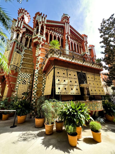Barcelona: Discover Gaudí, Sagrada Familia, and Park Güell - The transfer to Sagrada Família