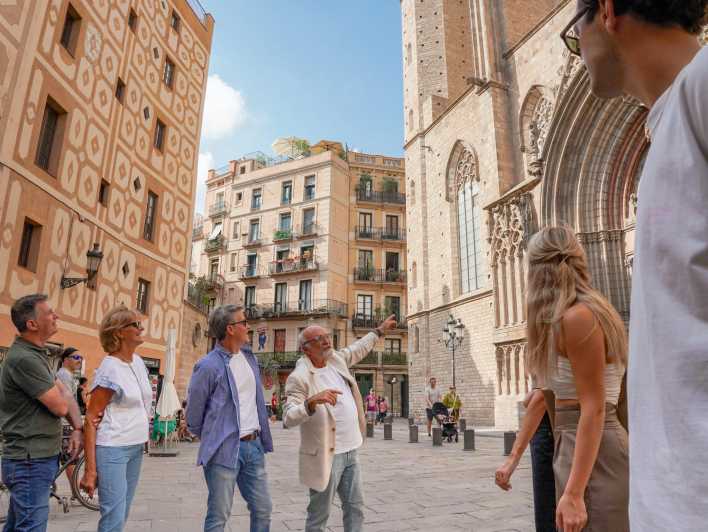 Barcelona: El Born and Gothic Quarter Wine & Tapas Bar Tour - Four bars, one full Barcelona meal