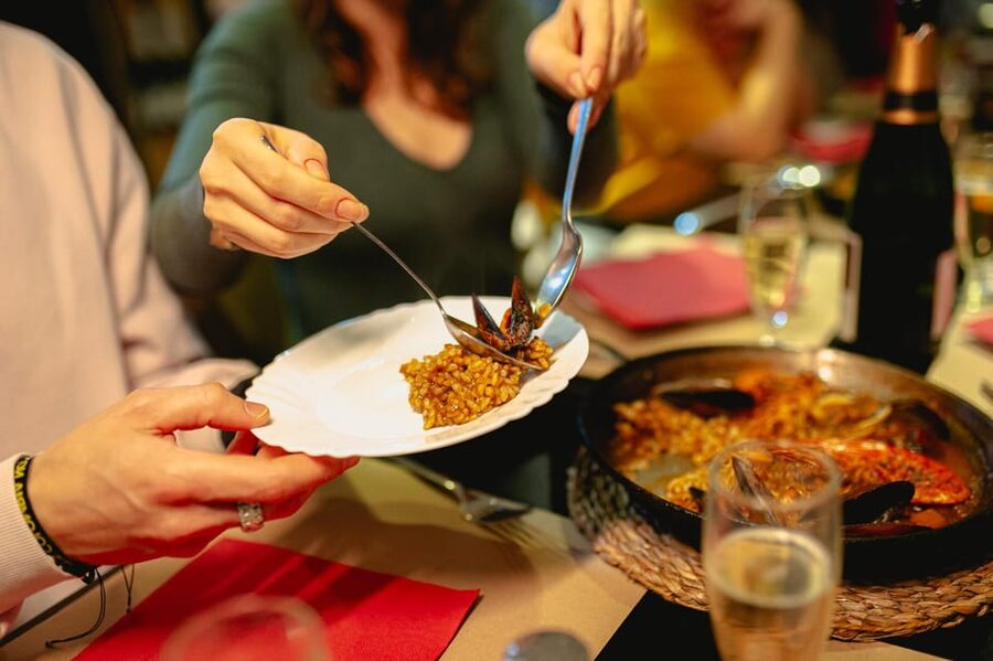 Barcelona: El Born Food Walking Tour with Tapas and Drinks - Dessert Brings the Route to a Close