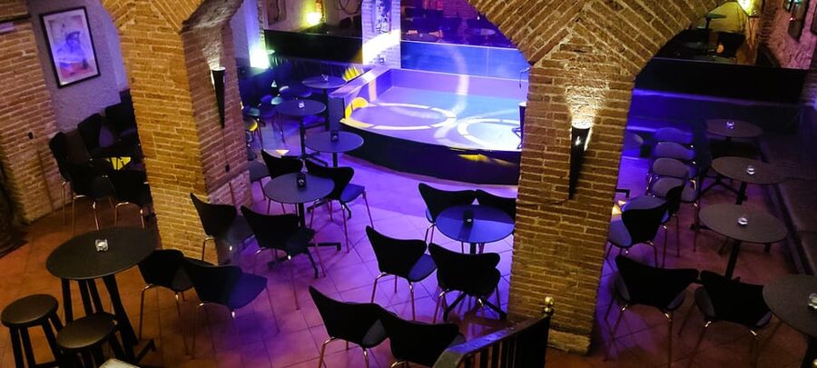 Barcelona: Exclusive Flamenco Show at El Paraigua with Drink - Seating advice: see the dancers’ feet