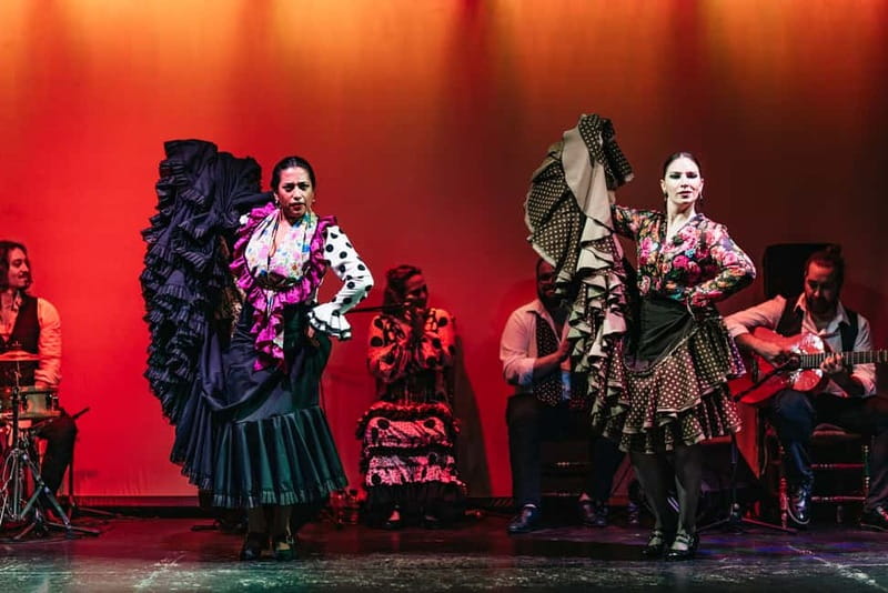 Barcelona: Flamenco Show at the Theater - Drinks, seats, and what your ticket buys