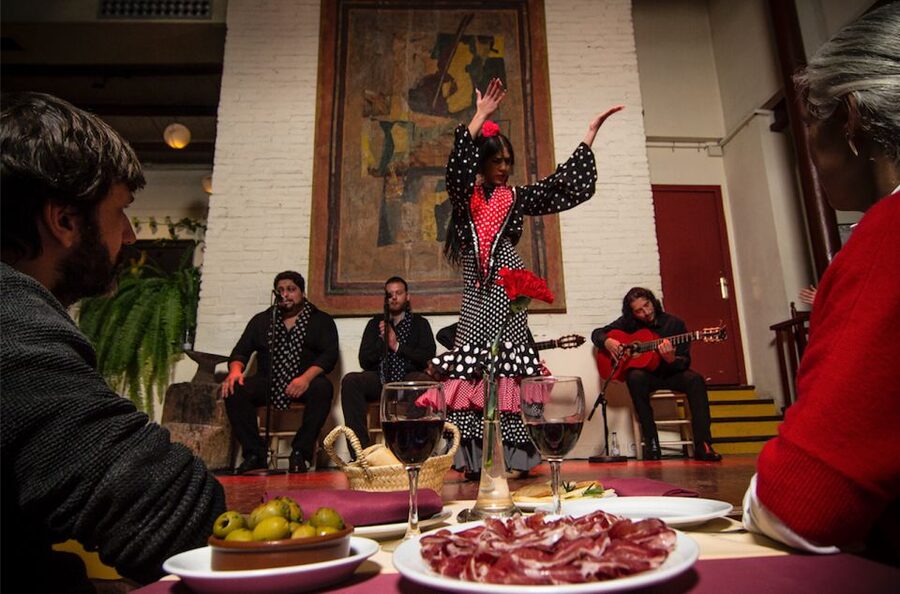 Barcelona: Flamenco Show with Dinner at Tablao de Carmen - Should you book this flamenco dinner?