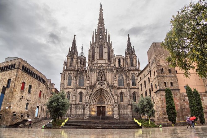 Barcelona Food Tour: Tapas, Paella, Sangria & 8+ Local Tastings - Key points to know before booking