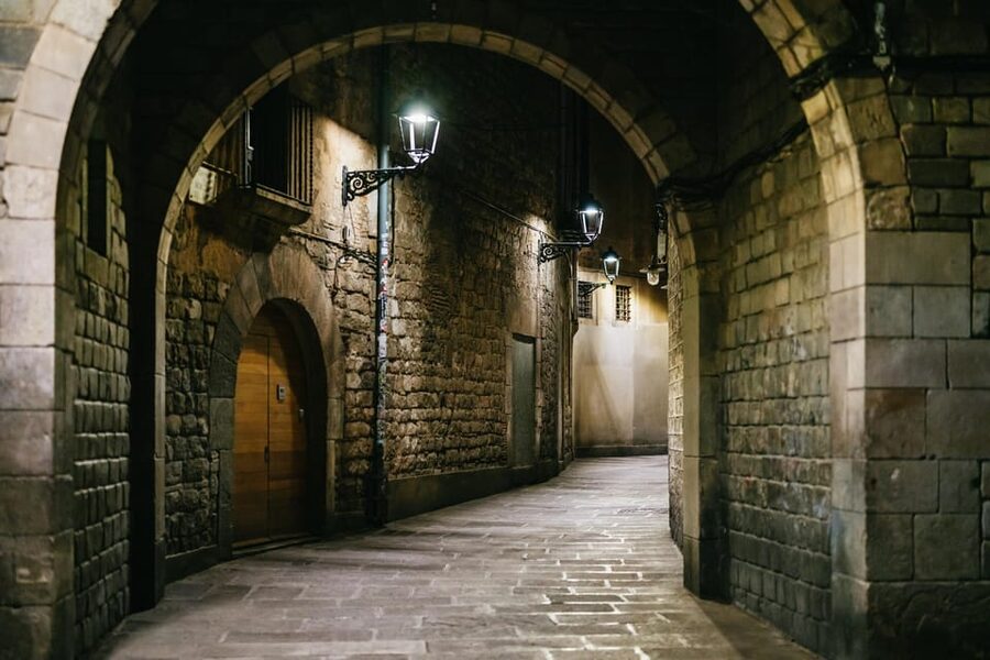 Barcelona: Gothic Quarter Ghosts and Legends Walking Tour - Ghosts, legends, and how much supernatural content to expect