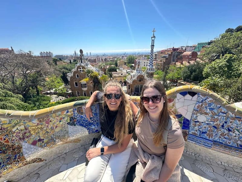 Barcelona: Gothic Quarter, Sagrada Familia & Park Güell Tour - Walking through the Gothic and Jewish quarters