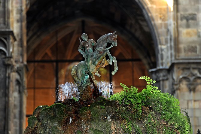 Barcelona: Gothic Quarter Walking Tour - Reading Roman Barcelona in the old streets