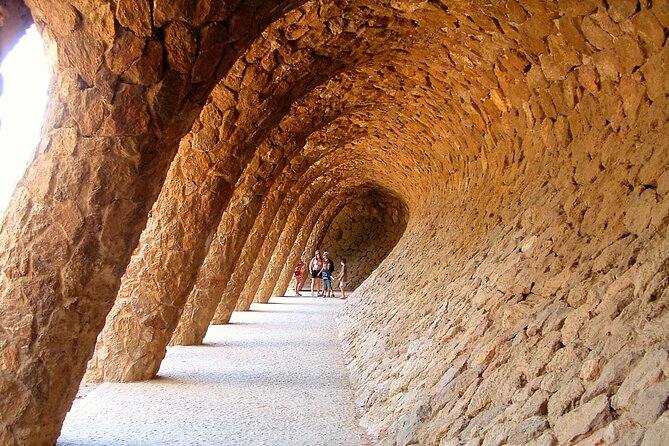 Barcelona in 1 Day: Sagrada Familia, Park Guell,Old Town & Pickup - Sagrada Familia: the day’s emotional center