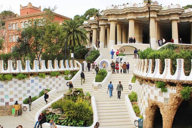 Barcelona in 1 Day: Sagrada Familia, Park Guell,Old Town & Pickup - Las Ramblas and the waterfront by vehicle