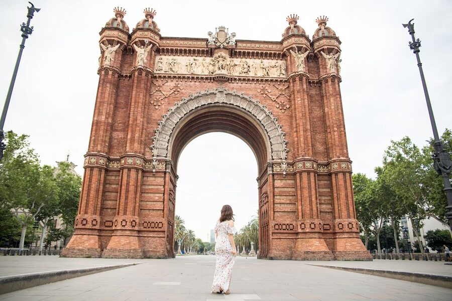 Barcelona: Instagram Tour of the Most Scenic Spots - Photographing the Sagrada Familia area
